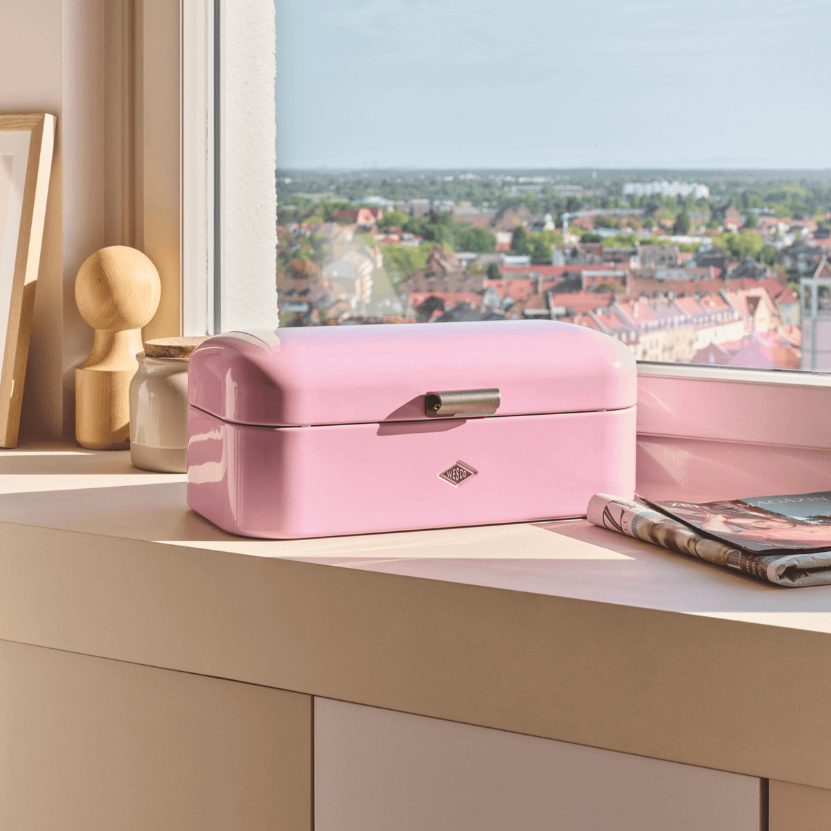 What Is the Best Container to Keep Bread In?