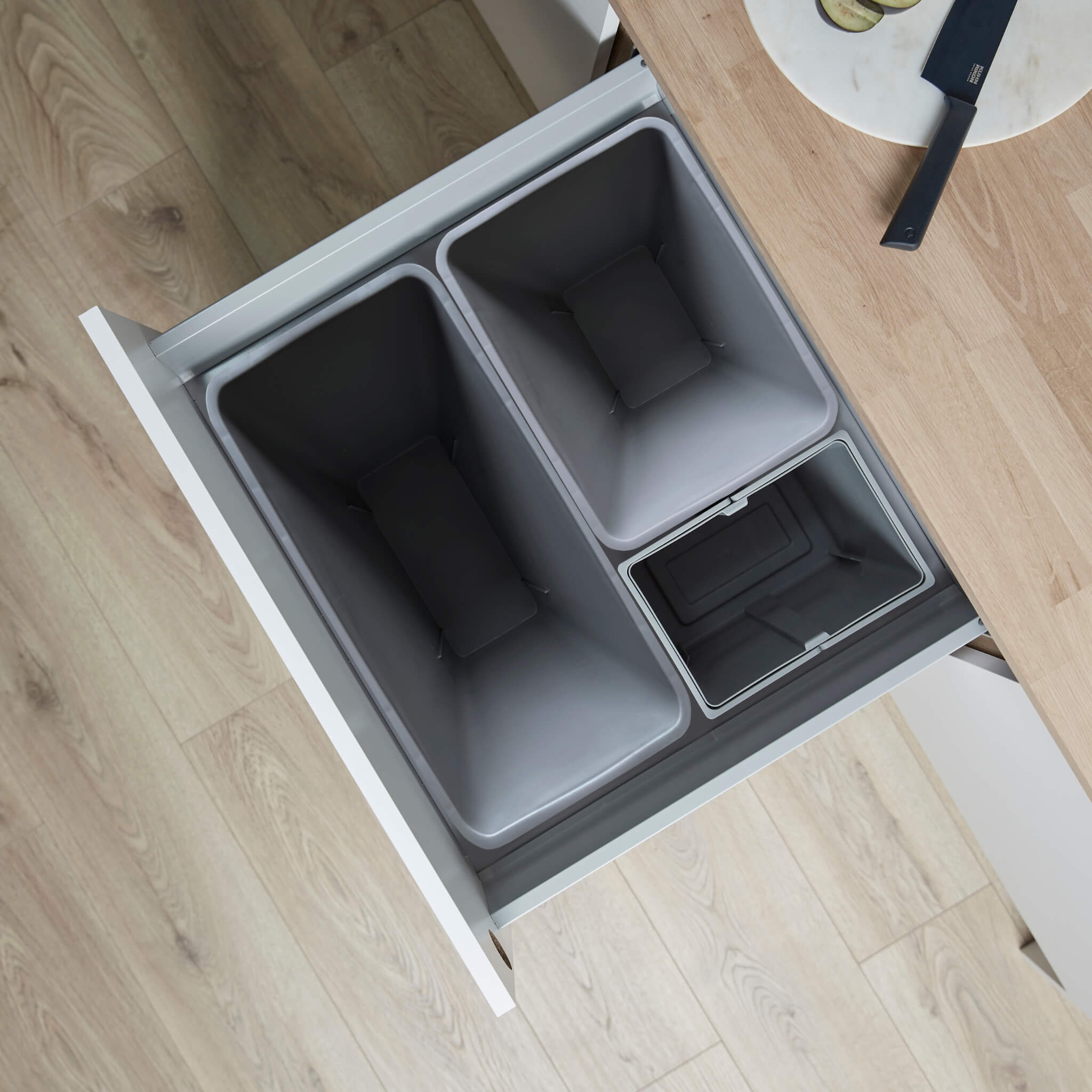 Wesco Pullboy Z BIG above photo showing all 3 compartments.