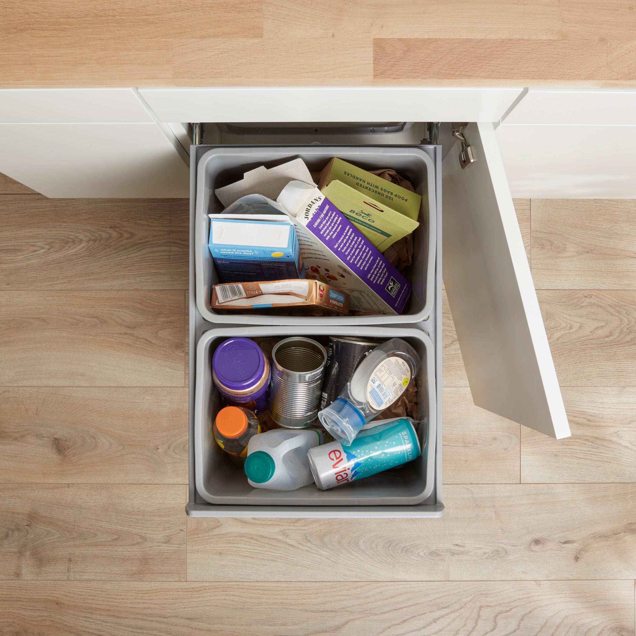Wesco Big Bio-Double 52L Alu Grey, view of 2 compartments from above.