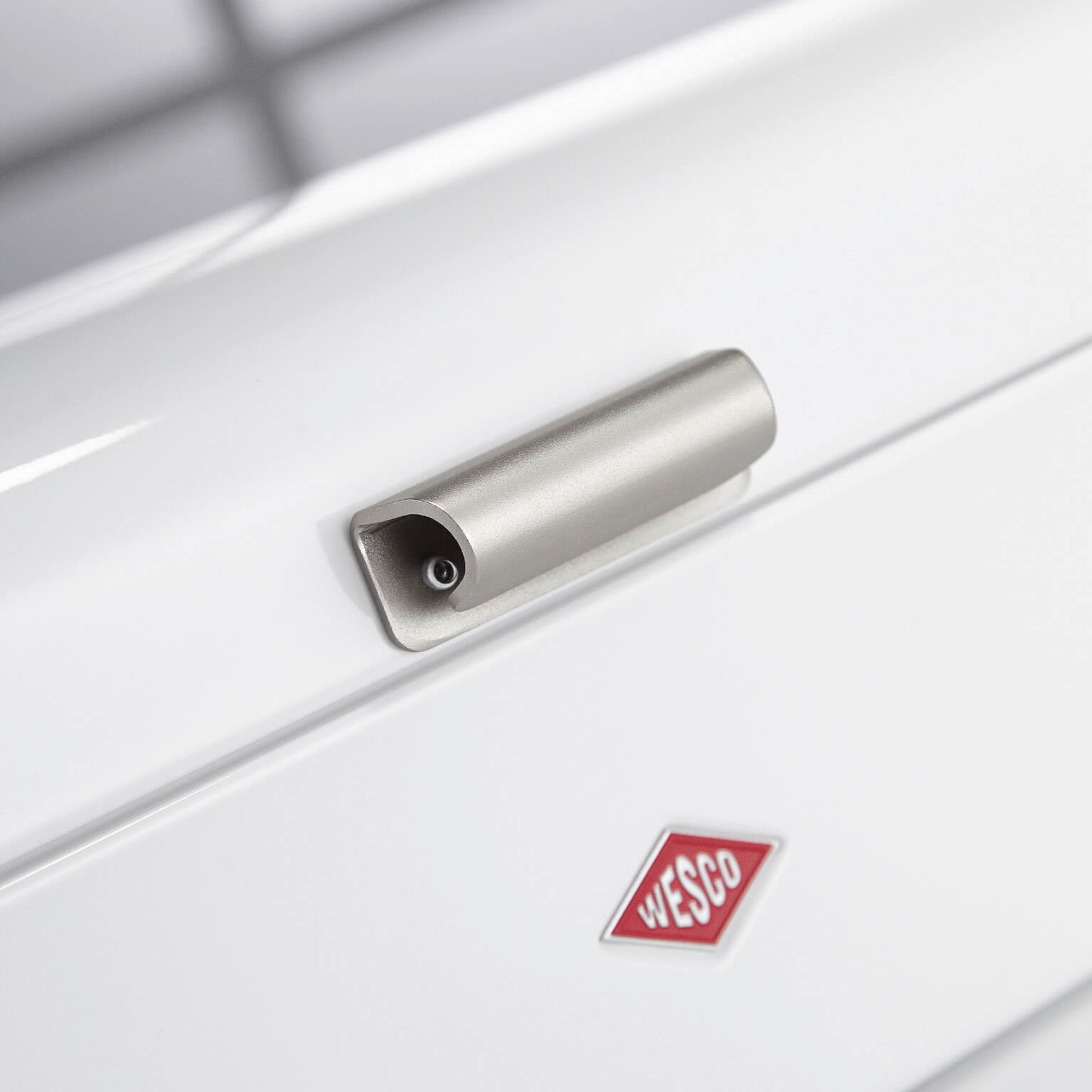 Close up of the Metal handle used on the Wesco Grandy Bread Bin